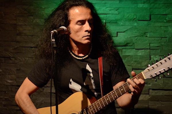 Luca Sturnicolo, rock, trubaduuri, kitaristi