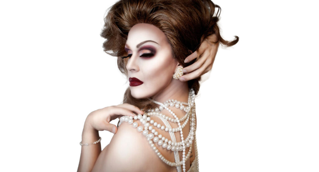 Nikola, Draqartisti, Miss Drag Queen.