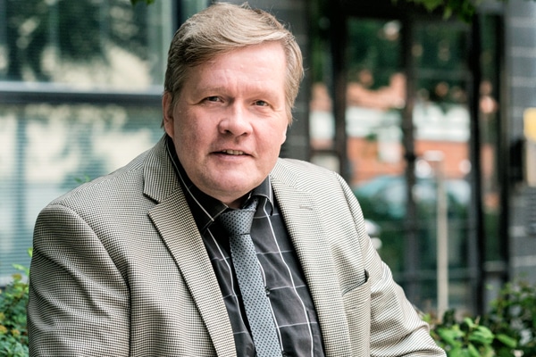 Lauri Karhuvaara, juontaja, toimittaja, luennoitsijaja