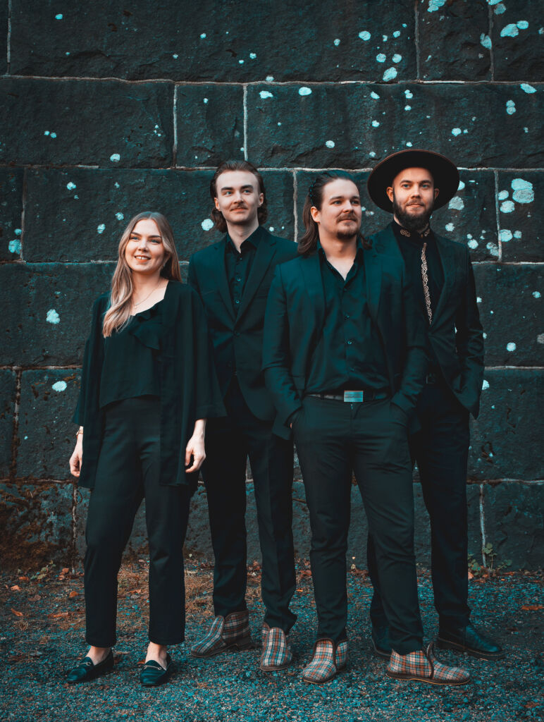 Reinon retkue -yhtye.