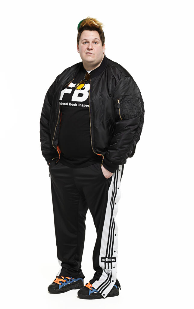 Sketsihahmo SImpsa, eli Mikko Penttilä